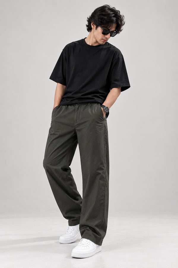 RK TEES Olive Linen Pant baggy fit model